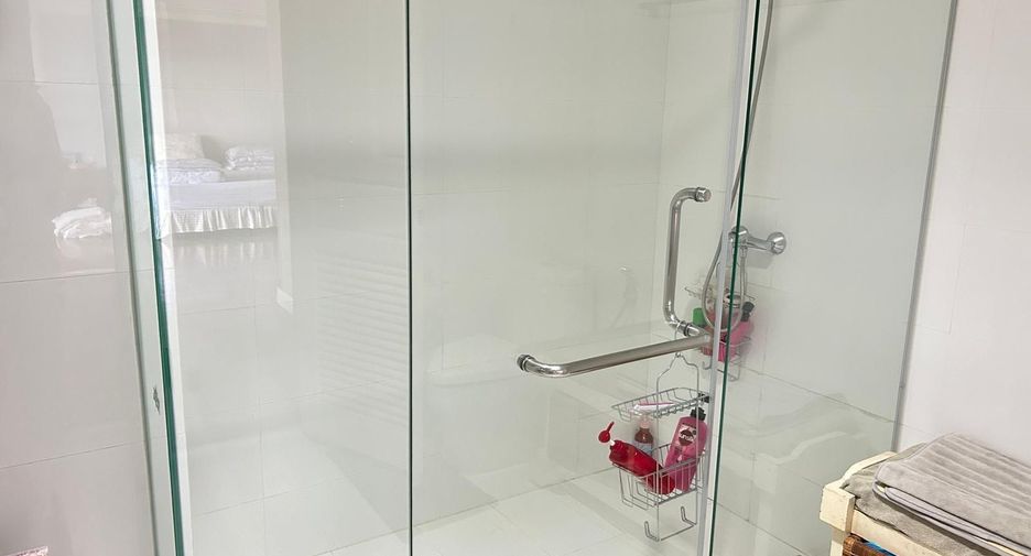 For rent 3 ベッドルーム condo in Khlong Toei, Bangkok