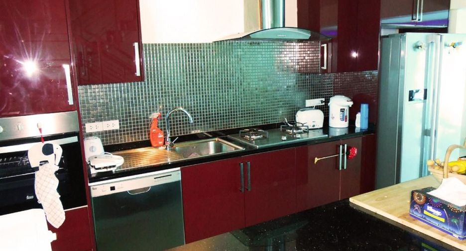 For sale 5 bedrooms villa in Bang Lamung, Chonburi