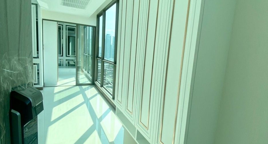 For rent 3 bedrooms condo in Watthana, Bangkok