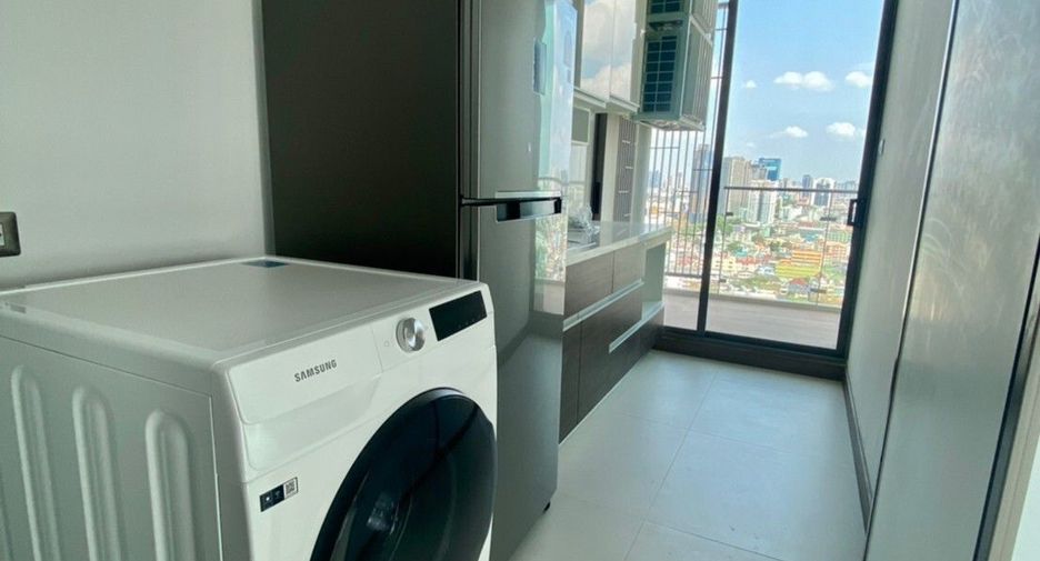 For rent 3 bedrooms condo in Watthana, Bangkok