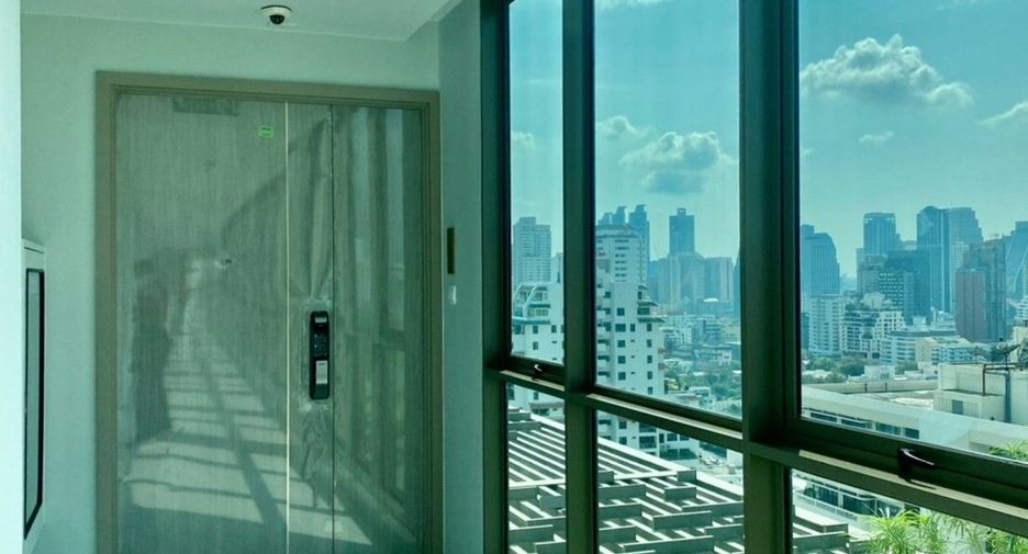 For rent 3 bedrooms condo in Watthana, Bangkok