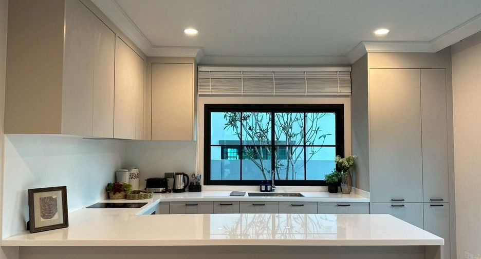 Casa en alquiler de 4 habitaciones en Mueang Phuket, Phuket
