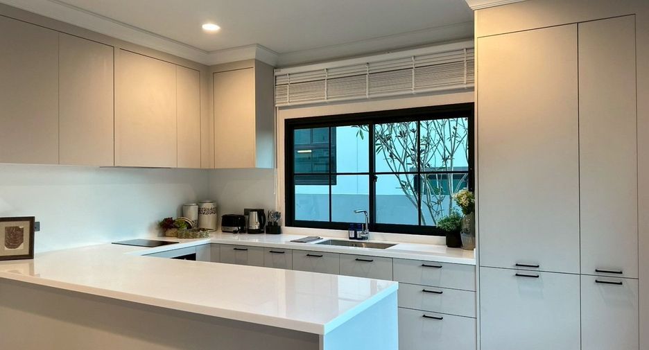 Casa en alquiler de 4 habitaciones en Mueang Phuket, Phuket