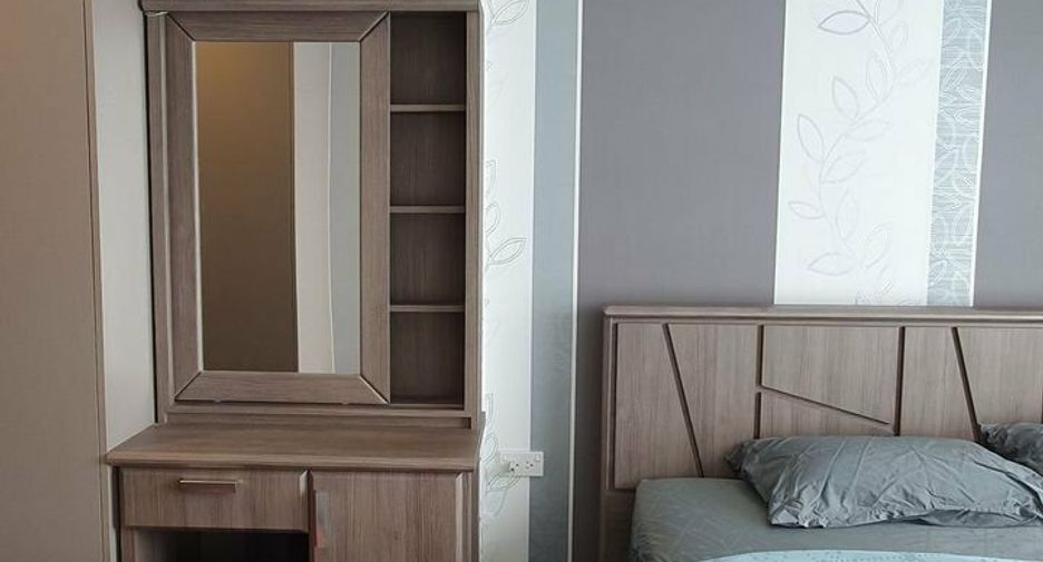For sale 1 bed condo in Phra Khanong, Bangkok