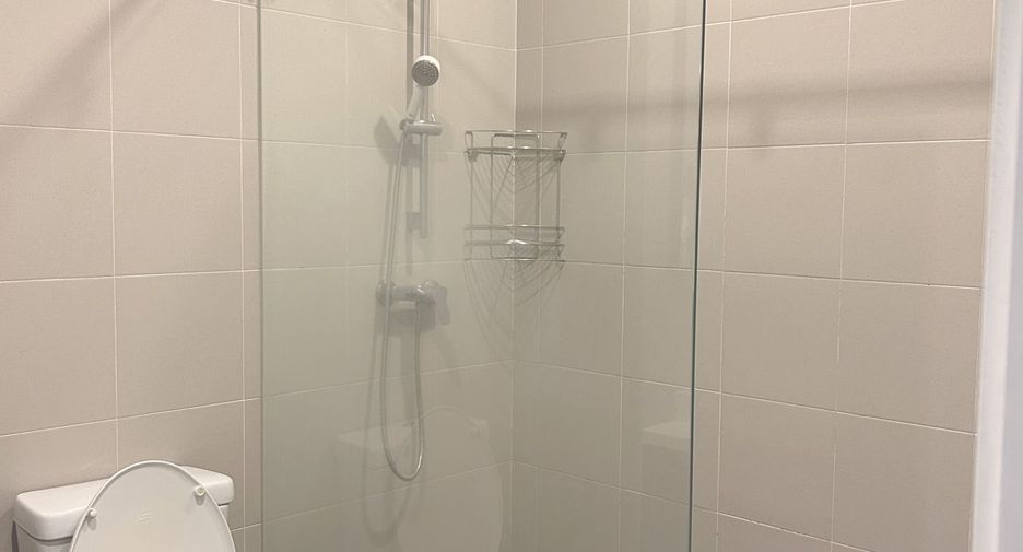 For rent 2 bedrooms condo in Khlong San, Bangkok