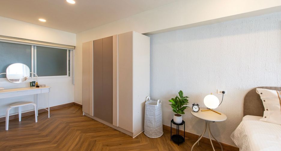For sale 1 bed condo in Watthana, Bangkok