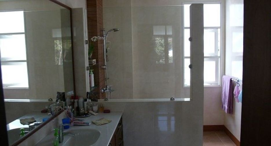 ให้เช่า 5 ห้องนอน บ้านเดี่ยว ใน คลองเตย, กรุงเทพฯ