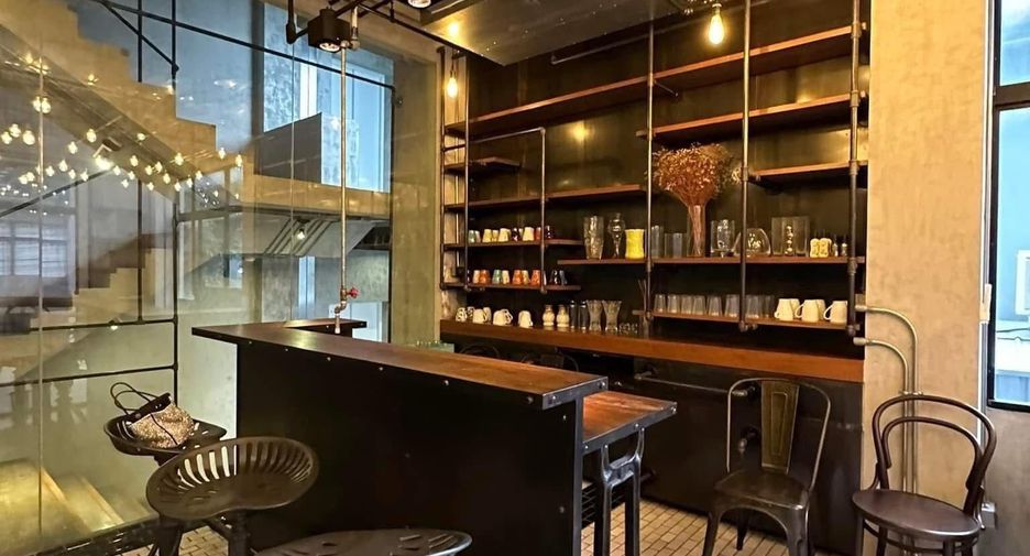 For sale office in Bang Kapi, Bangkok