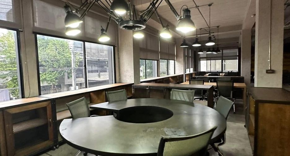 For sale office in Bang Kapi, Bangkok