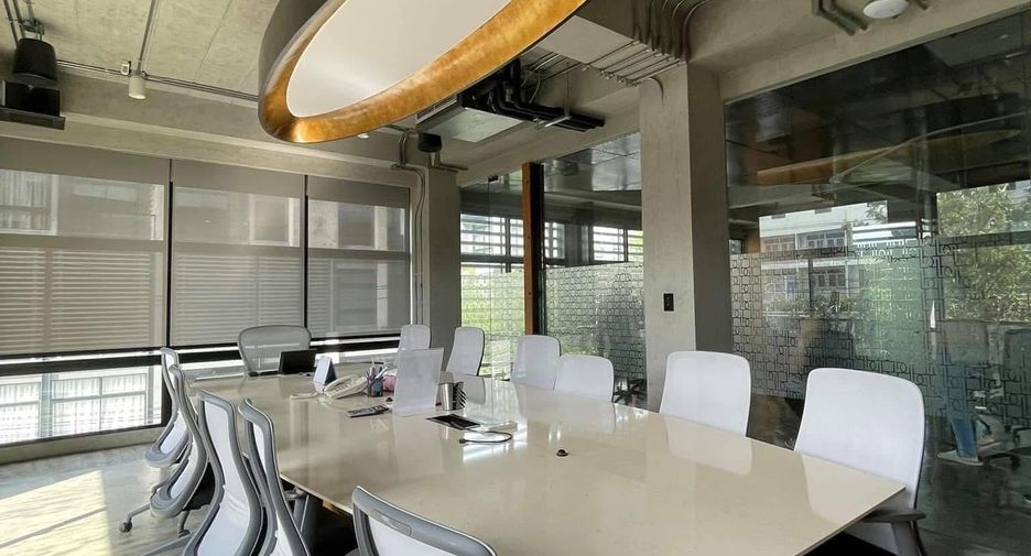 For sale office in Bang Kapi, Bangkok