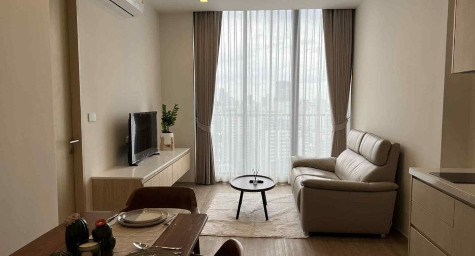 For rent 2 bedrooms condo in Watthana, Bangkok