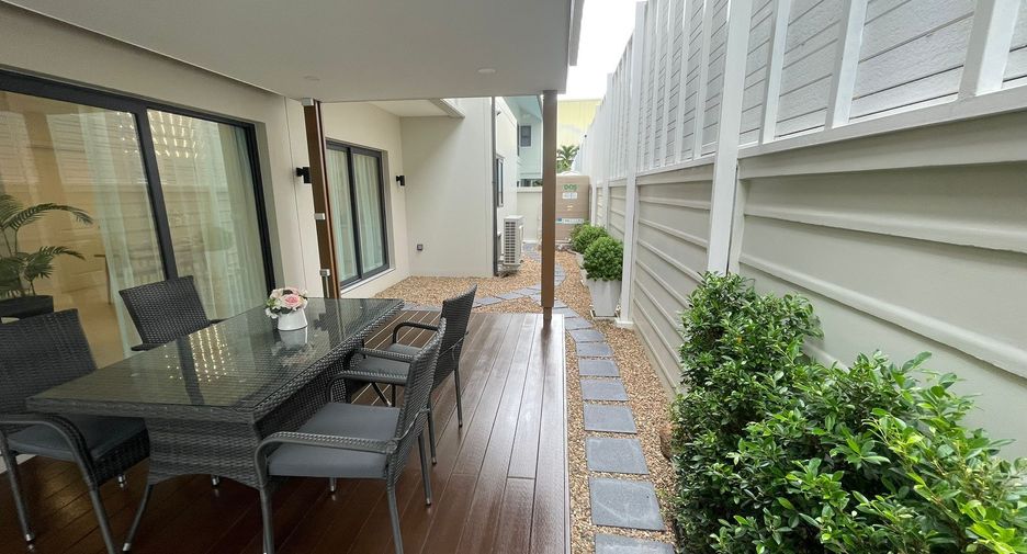 For sale 4 bedrooms house in Bang Lamung, Chonburi
