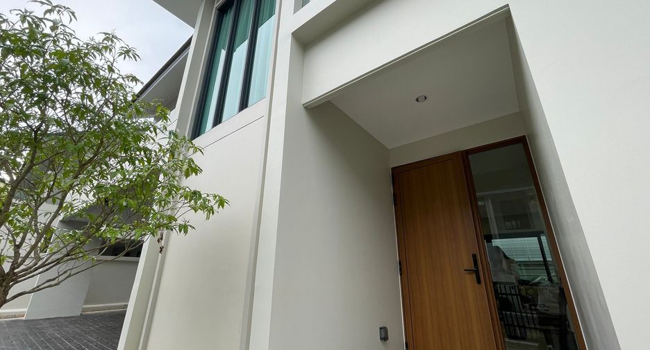 For sale 4 bedrooms house in Bang Lamung, Chonburi