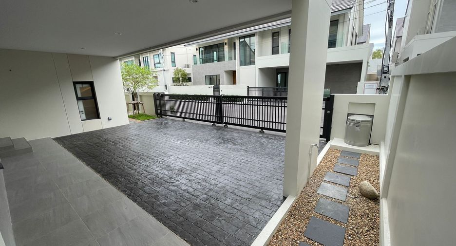 For sale 4 bedrooms house in Bang Lamung, Chonburi