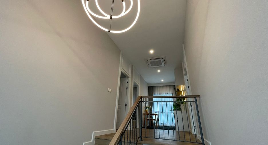 For sale 4 bedrooms house in Bang Lamung, Chonburi