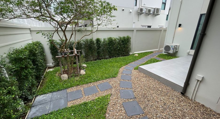 For sale 4 bedrooms house in Bang Lamung, Chonburi