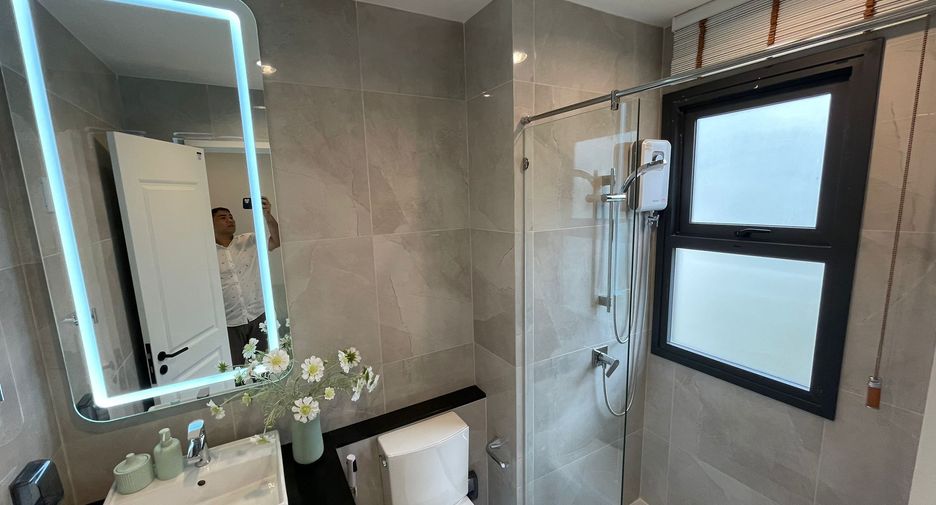 For sale 4 bedrooms house in Bang Lamung, Chonburi