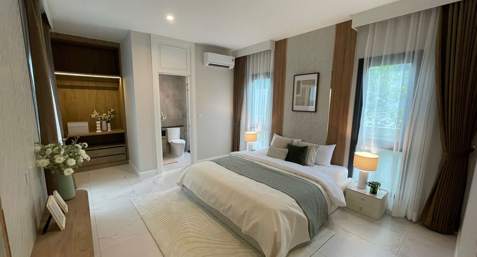 For sale 4 bedrooms house in Bang Lamung, Chonburi