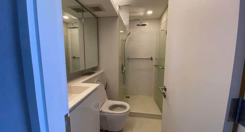 For sale 1 bed condo in Khlong Toei, Bangkok