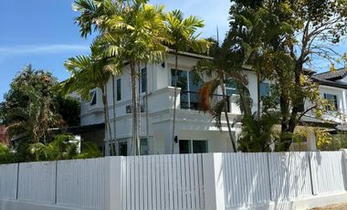 For rent 3 bedrooms villa in Mueang Phuket, Phuket