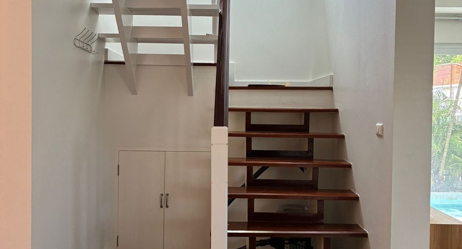 For rent 3 bedrooms villa in Mueang Phuket, Phuket