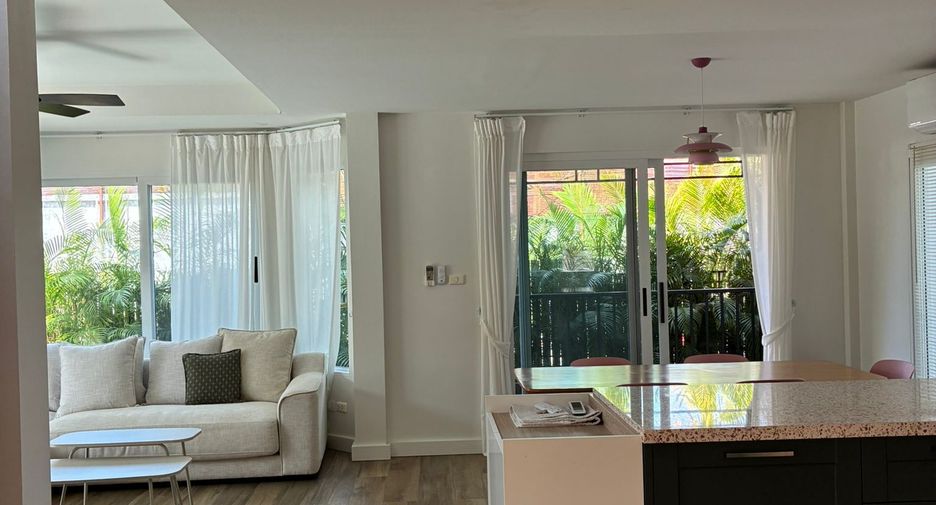 For rent 3 bedrooms villa in Mueang Phuket, Phuket