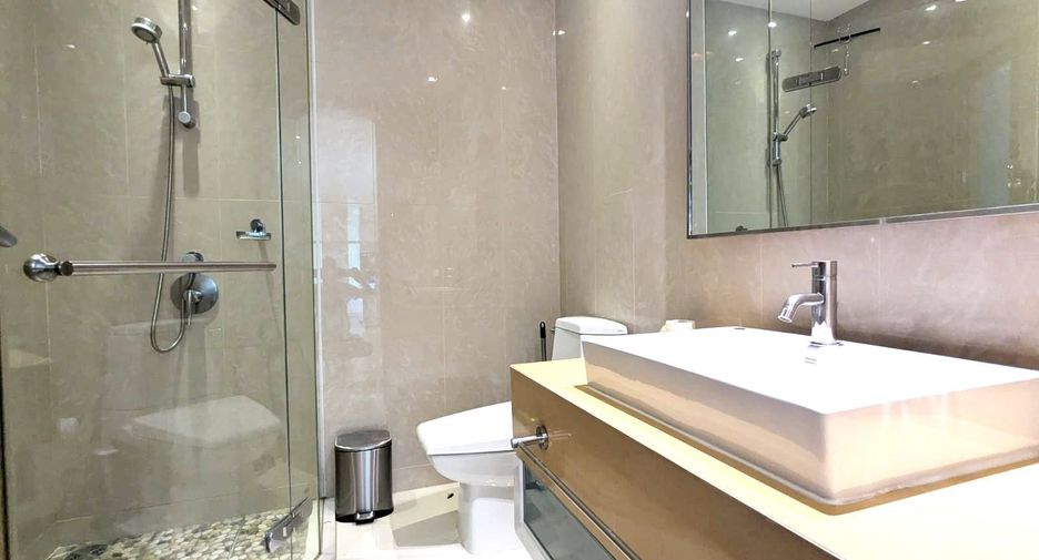For rent 2 bedrooms condo in Khlong Toei, Bangkok