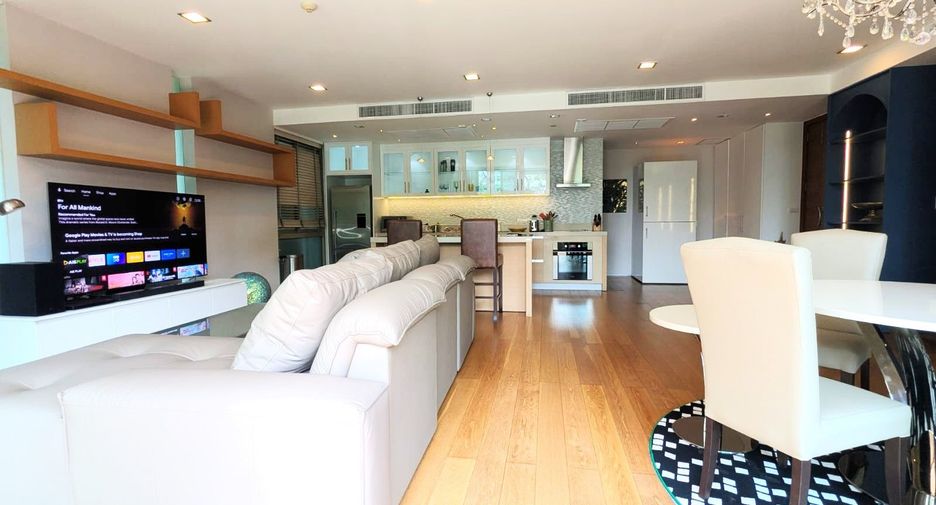 For rent 2 bedrooms condo in Khlong Toei, Bangkok