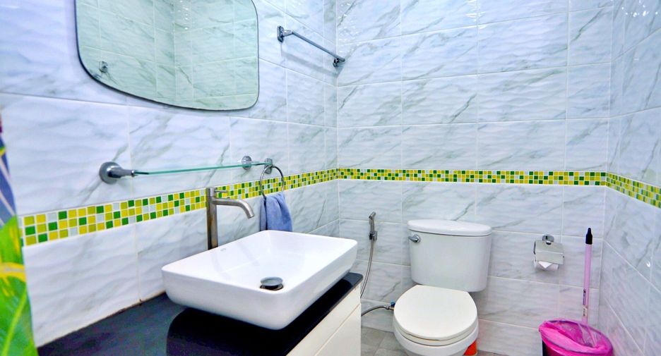 Casa en venta y en alquiler de 3 habitaciones en Bang Lamung, Chonburi