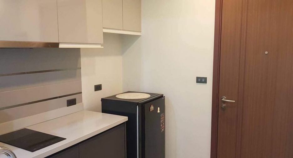 Wohnung zum Kauf mit 1 Zimmer in Khlong Toei, Bangkok