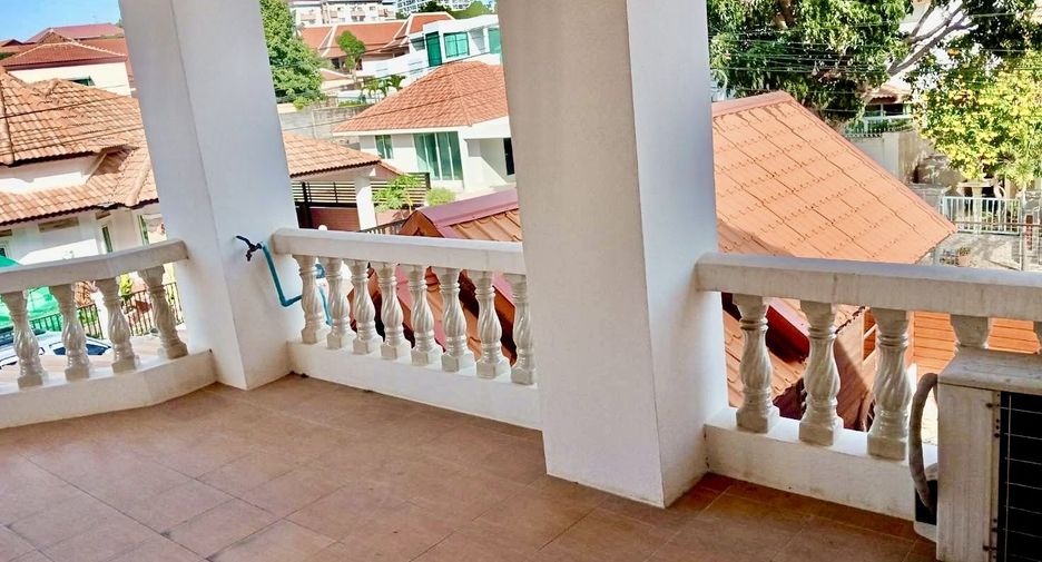 For sale 4 bedrooms house in Bang Lamung, Chonburi