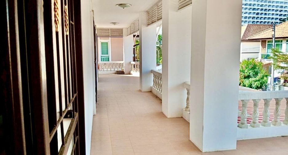 For sale 4 bedrooms house in Bang Lamung, Chonburi