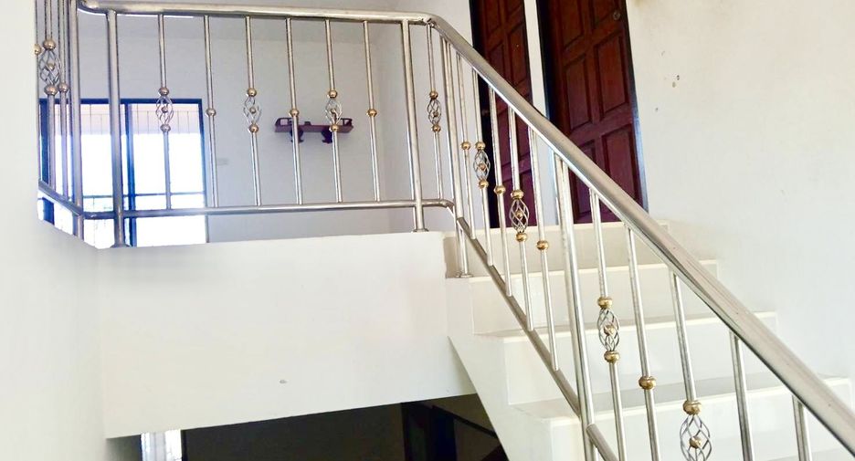 For sale 4 bedrooms house in Bang Lamung, Chonburi