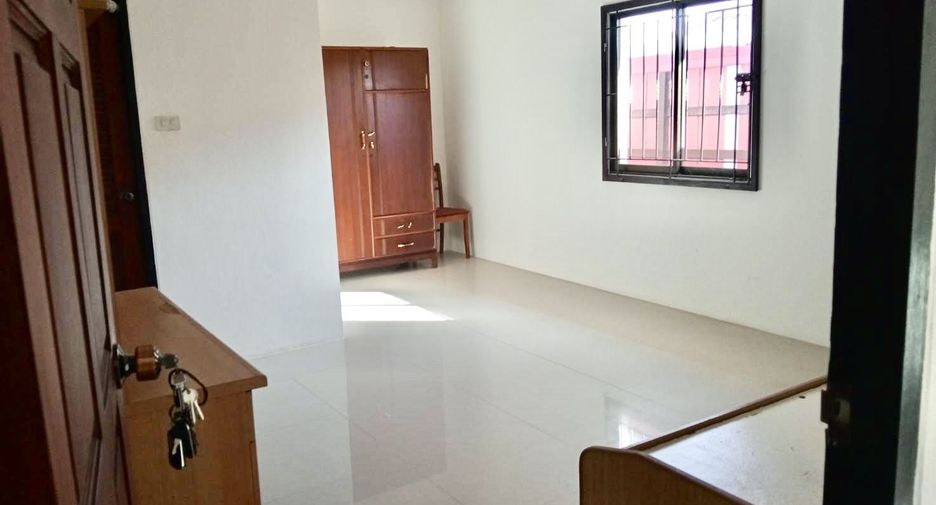 For sale 4 bedrooms house in Bang Lamung, Chonburi