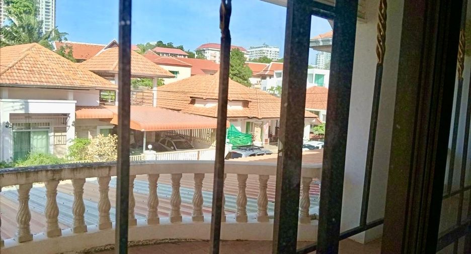 For sale 4 bedrooms house in Bang Lamung, Chonburi