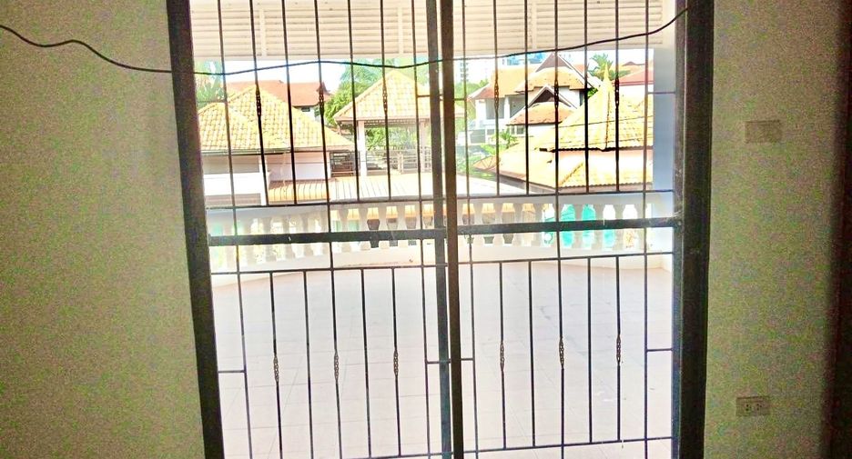 For sale 4 bedrooms house in Bang Lamung, Chonburi