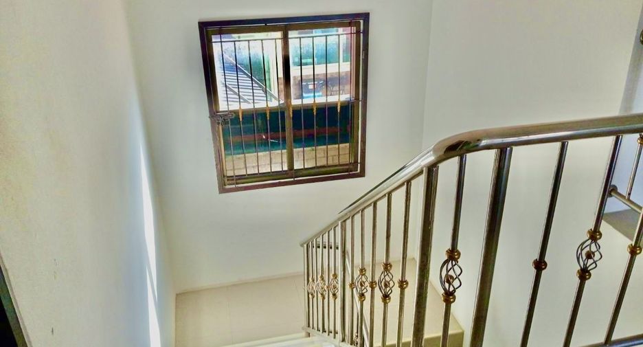 For sale 4 bedrooms house in Bang Lamung, Chonburi