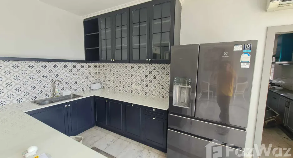 For sale 6 bedrooms villa in Bang Phli, Samut Prakan