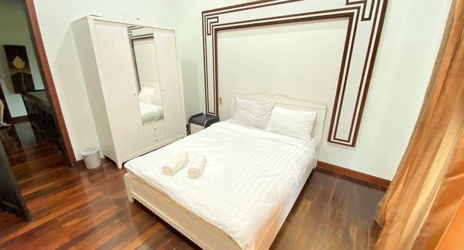 For rent 5 bedrooms villa in Bang Lamung, Chonburi