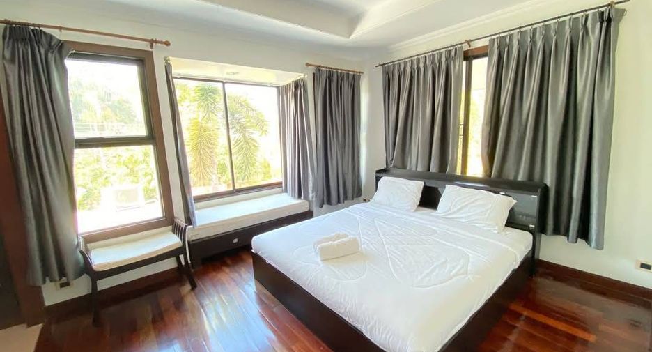 For rent 5 bedrooms villa in Bang Lamung, Chonburi