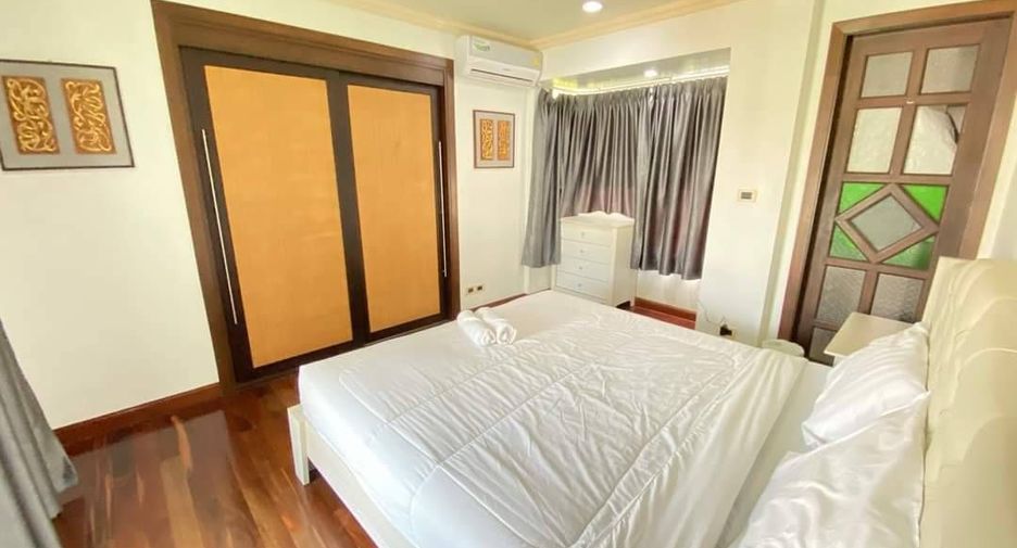 For rent 5 bedrooms villa in Bang Lamung, Chonburi