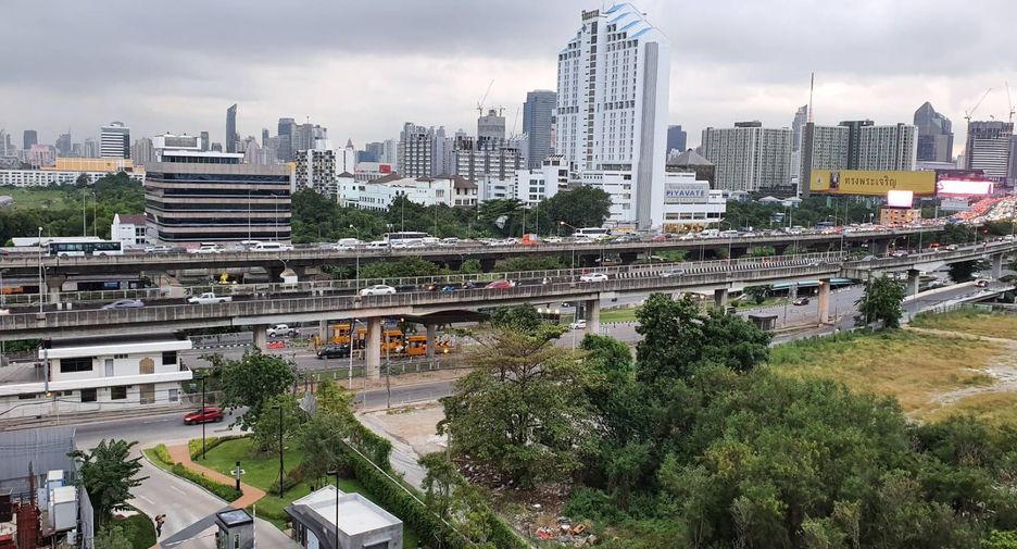 Wohnung zum Kauf mit 1 Zimmer in Huai Khwang, Bangkok