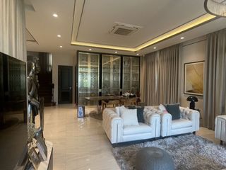 À vendre et à louer 4 chambres maison à Lat Krabang, Bangkok
