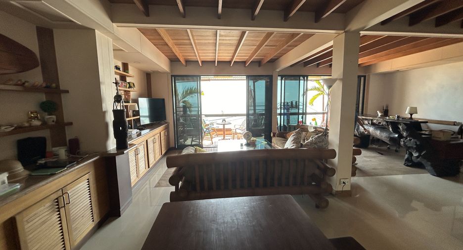 For sale 7 bedrooms retail Space in Sattahip, Chonburi