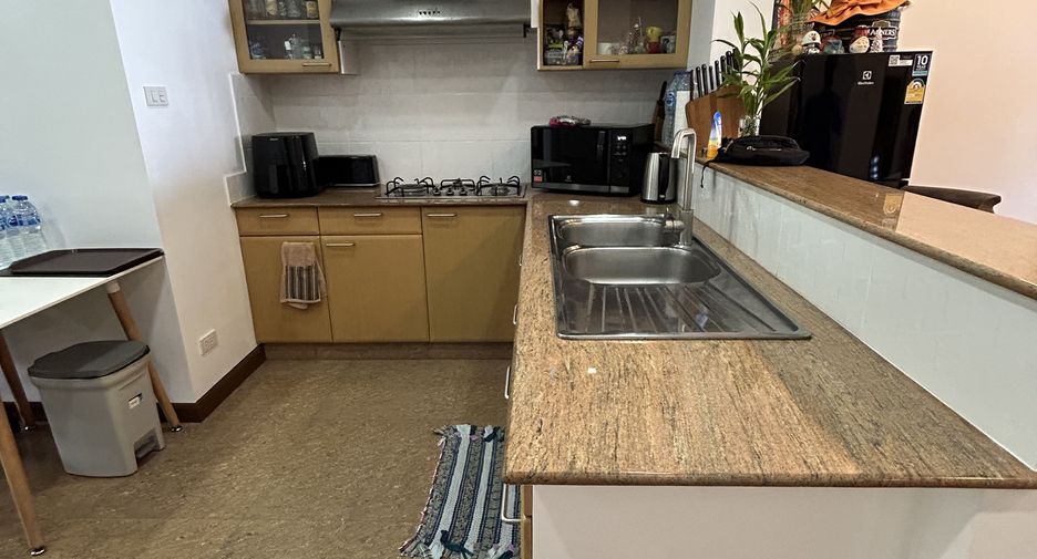 For sale 7 bedrooms retail Space in Sattahip, Chonburi