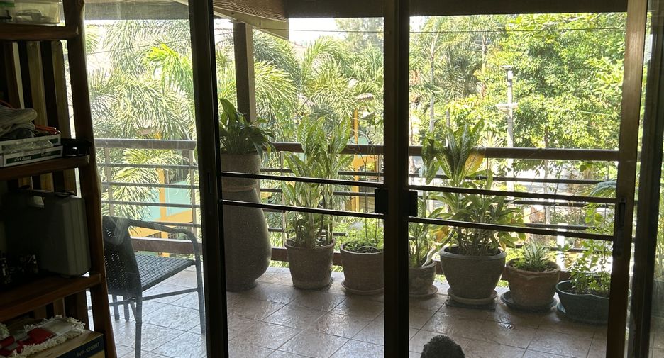 For sale 7 bedrooms retail Space in Sattahip, Chonburi