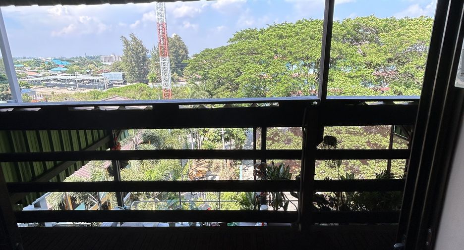 For sale 7 bedrooms retail Space in Sattahip, Chonburi