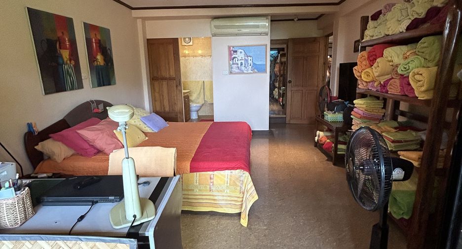 For sale 7 bedrooms retail Space in Sattahip, Chonburi