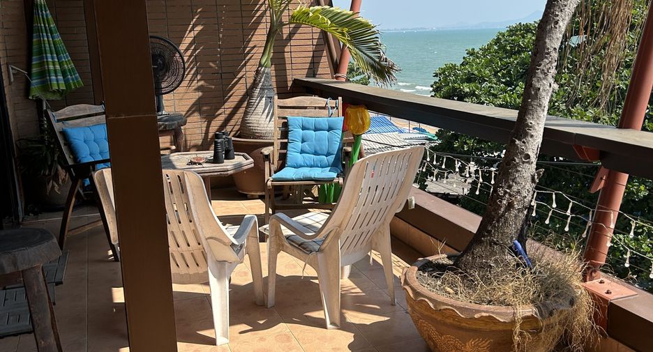 For sale 7 bedrooms retail Space in Sattahip, Chonburi