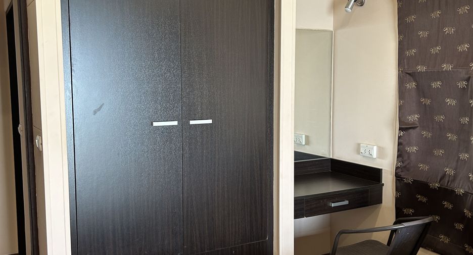 For sale 7 bedrooms retail Space in Sattahip, Chonburi